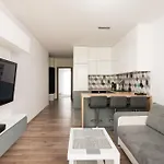 Metro Bemowo Apartment With Garden